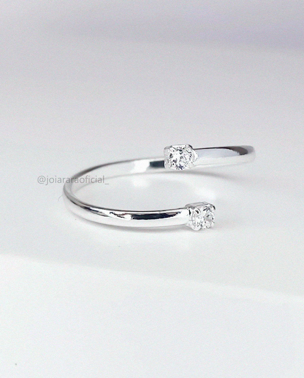 Anel de Falange Ajustável Folheado a Prata ou Ouro 18K com Duas Zircônias