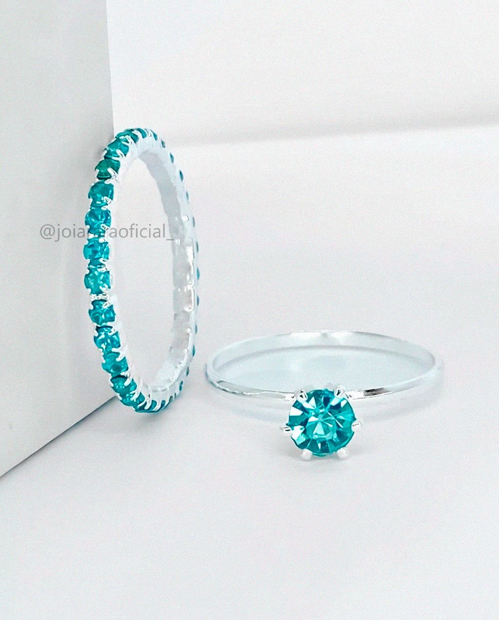 Kit 2 Anéis Banhados – Solitário e Aparador com Strass Azul Turquesa