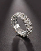 Anel Ice Cravejado em Zircônias Brilhantes – Ajustável e Confortável