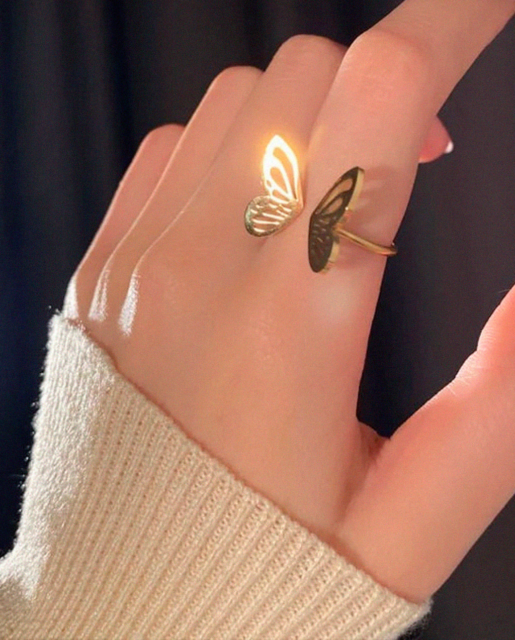 Anel Feminino Borboleta Ajustável em Aço Titânio