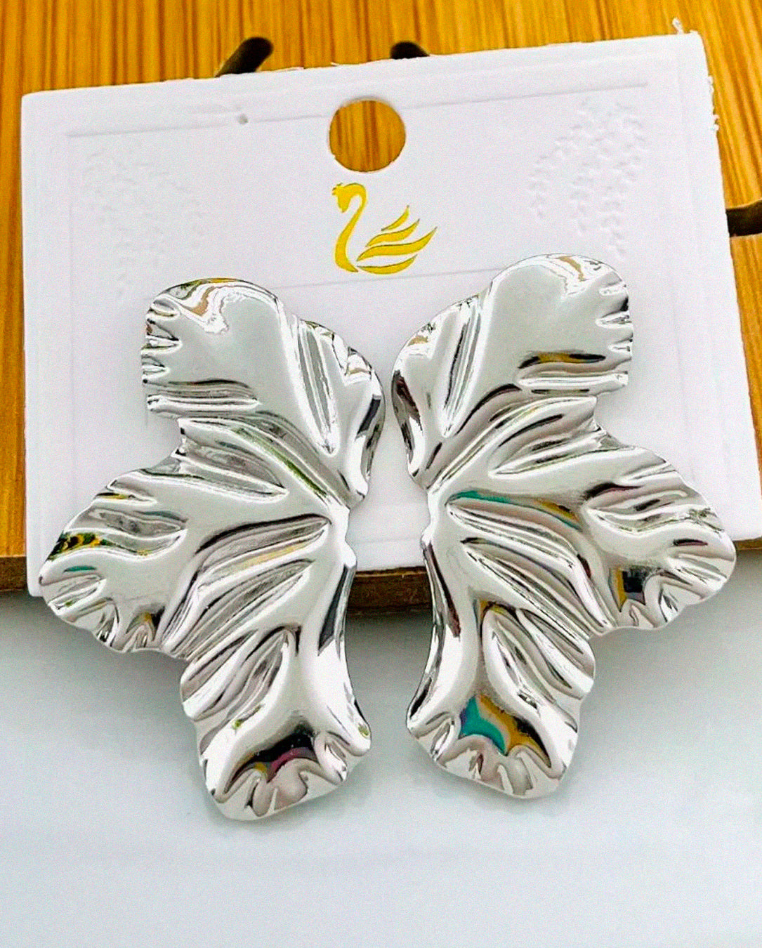 Brinco Feminino Pétala de Flor Folheados Orgânico Ouro e Prata