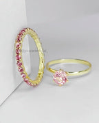 Kit 2 Anéis Banhados – Solitário e Aparador com Strass Rosa Bebê