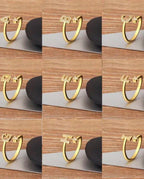 Anel Letra Feminino com Zircônia Cravejada Prata e Dourado