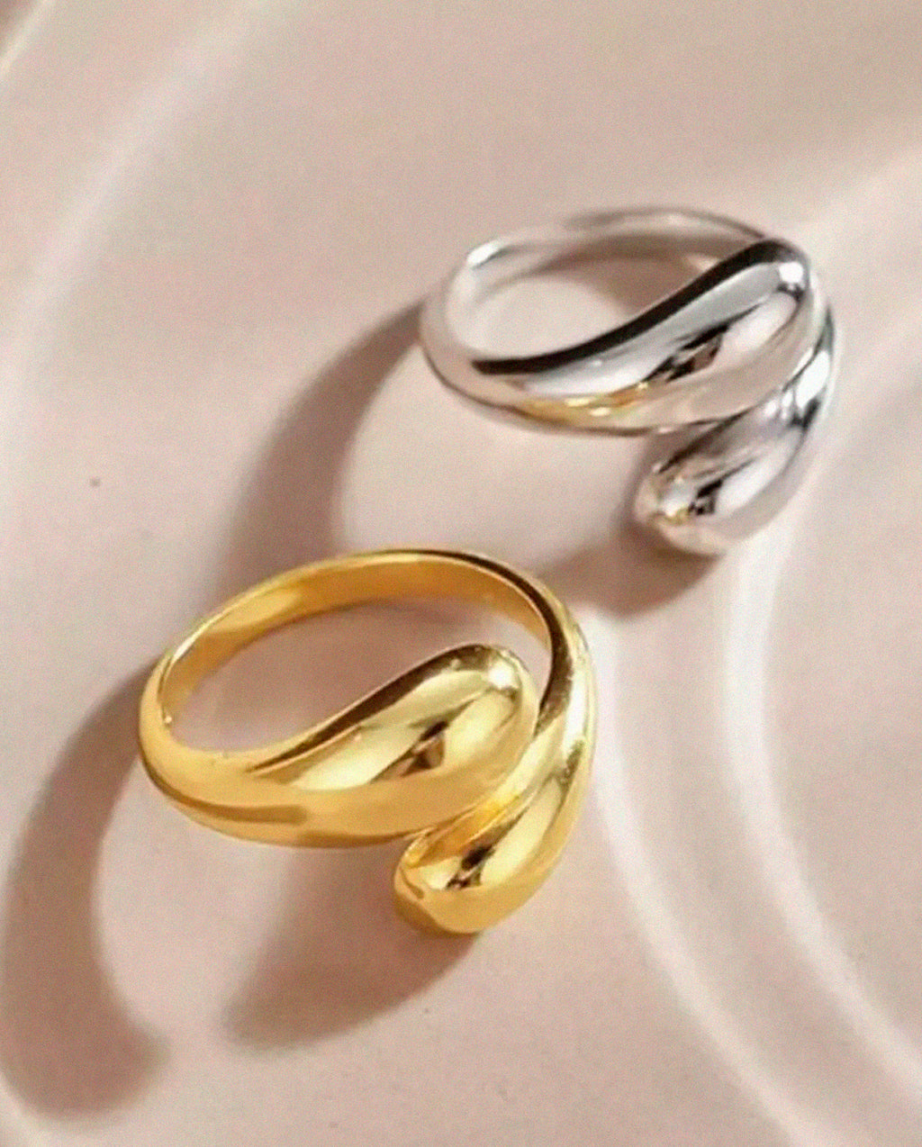 Anel Feminino Ajustável 2 Gotas Lisas – Semijoia Banhada a Ouro 18K ou Prata