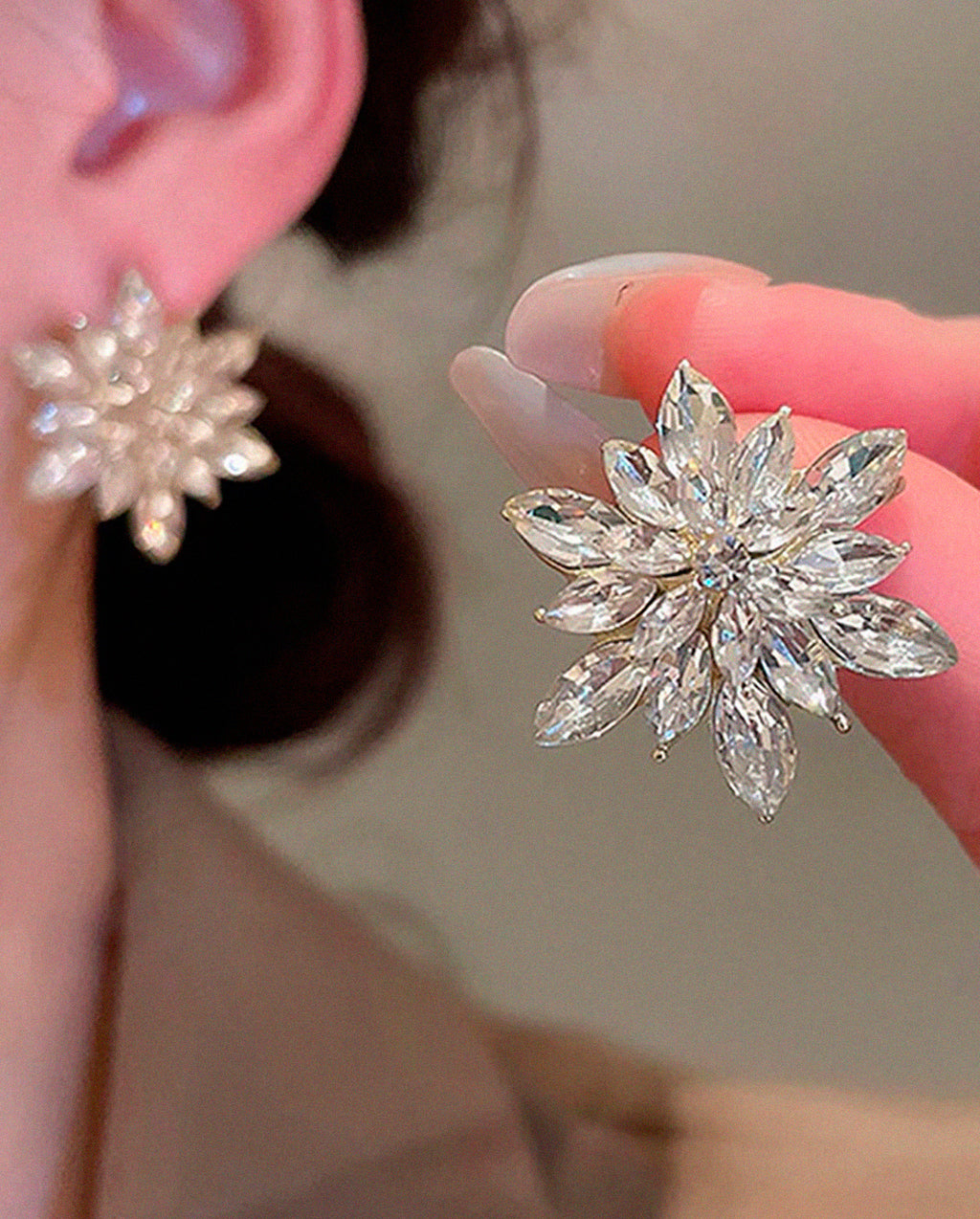 Brincos Femininos Flor com Zircônia Luxo – 2 Peças Estilo Coreano