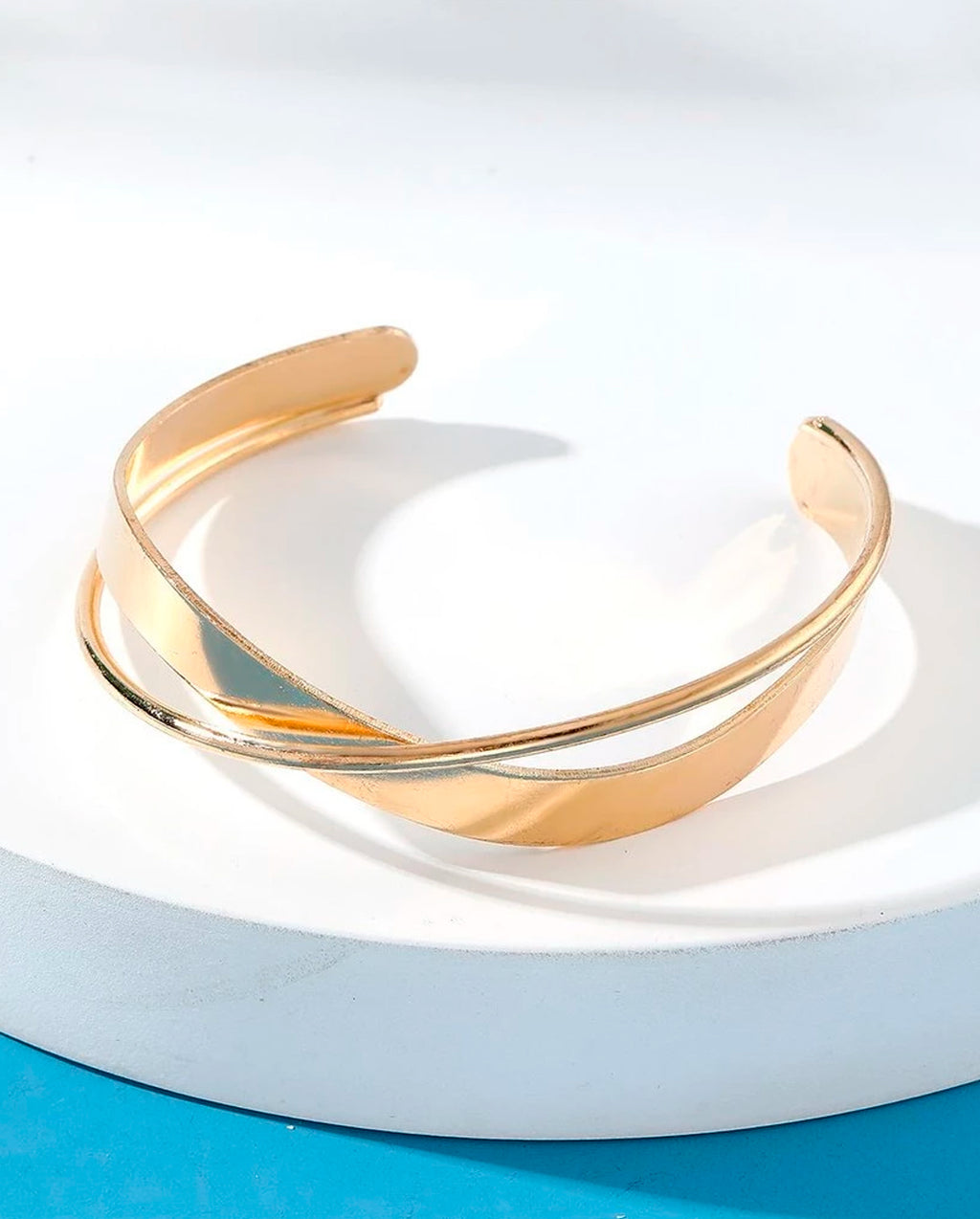 Pulseira Feminina Com Punho De Metal Ondulado Geométrico