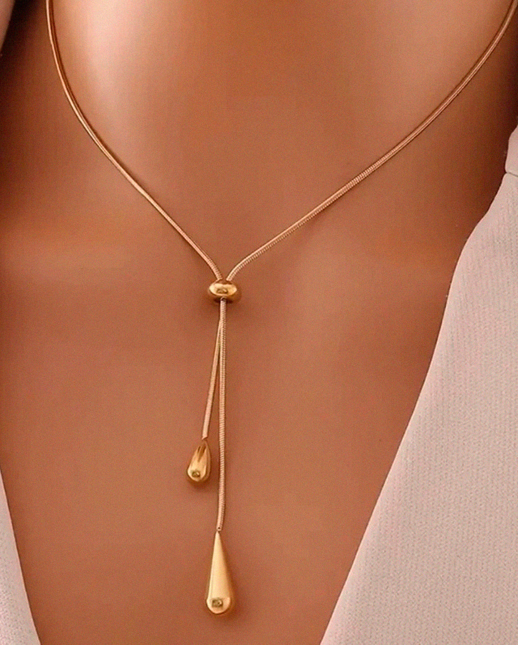Colar Longo Regulável com Pingentes Gota Banhado a Ouro 18K e Prata 925