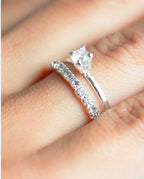 Kit 2 Anéis Banhados a Prata Solitário Zircônia + Aparador de Aliança Cravejado