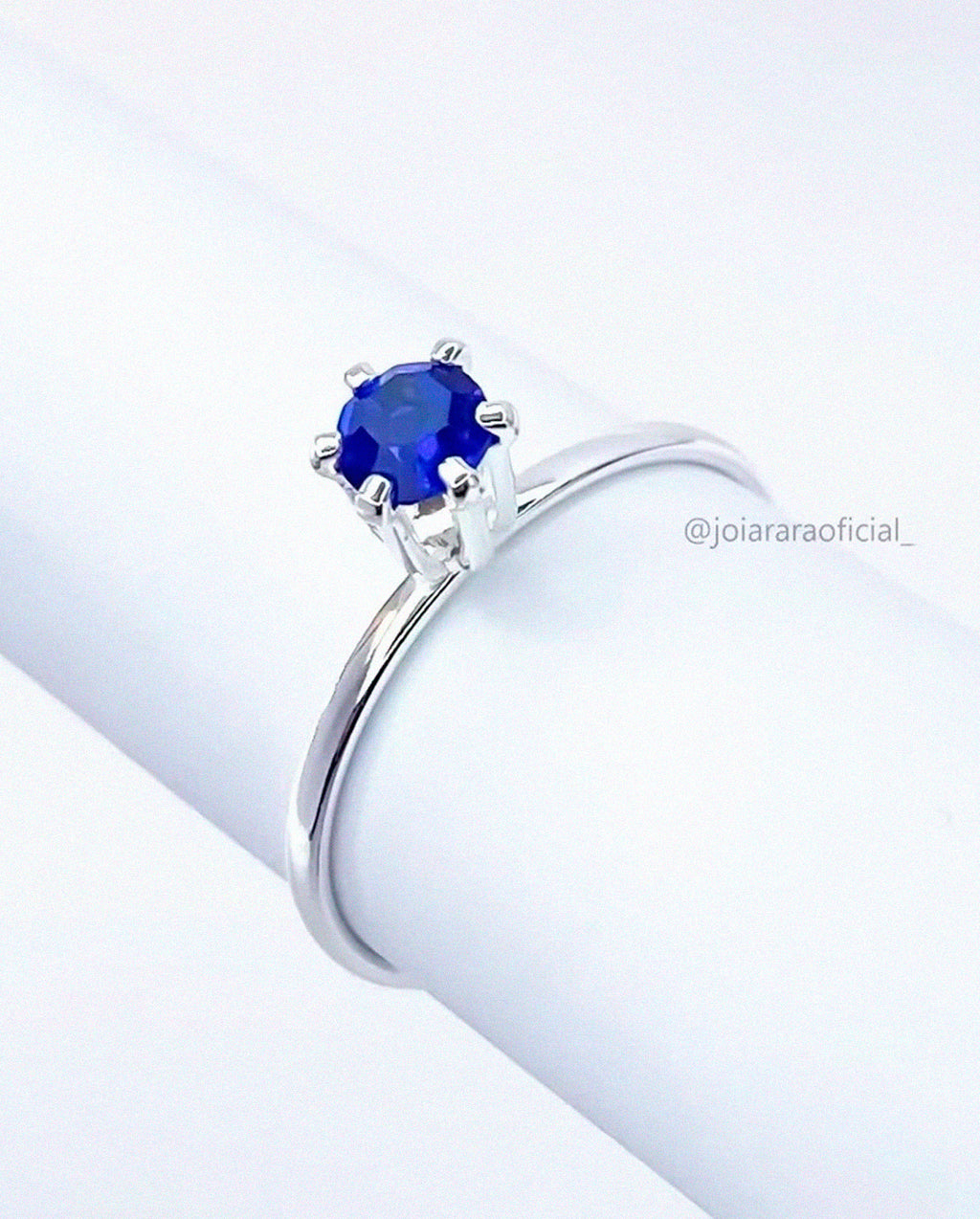 Anel Moeda Antiga Solitário com Zircônia Azul 2mm Banhado a Ouro 18k