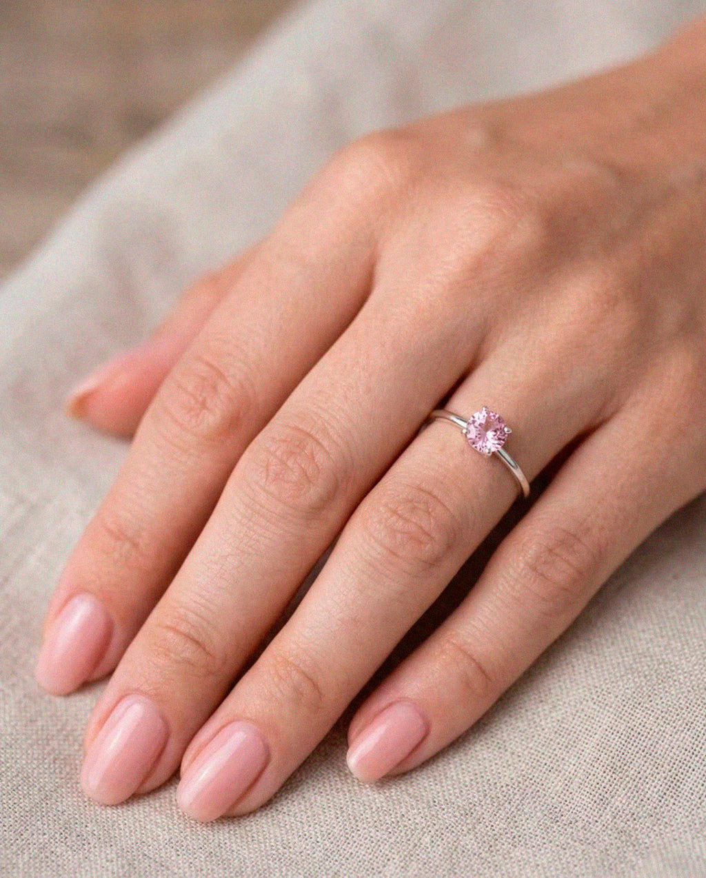 Anel Solitário Pedra Rosa Bebê – Banhado a Ouro ou Prata