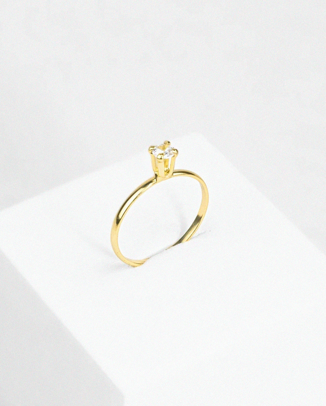 Anel Solitário Pedra Rosa Bebê – Banhado a Ouro ou Prata